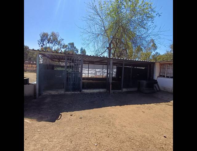 25,696M² SMALLHOLDING FOR SALE IN COOPERVILLE